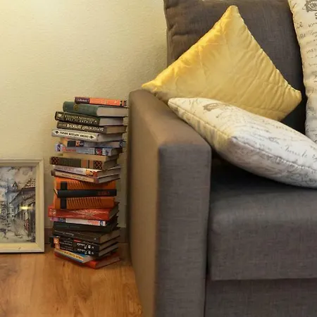 Tomsona Center Apartment *